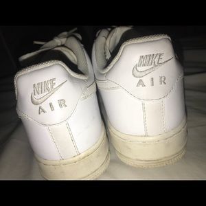 white nike airforce one low